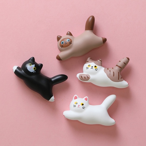 3D cat magnet